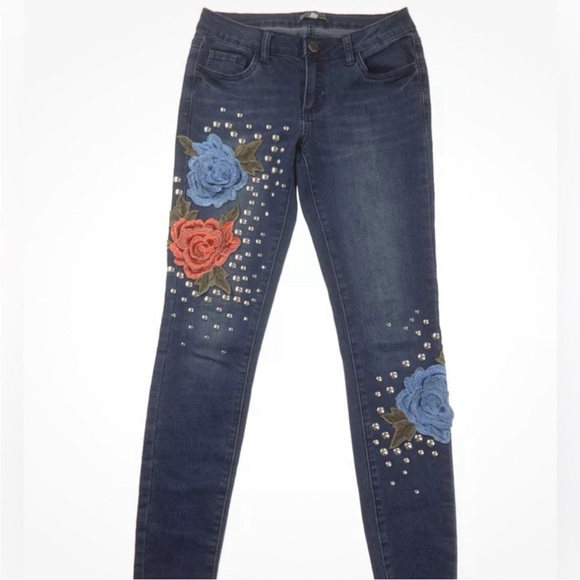Boom Boom Skinny Jeans Juniors Sz 11 Studded Floral Medium Wash Blue Denim Jeans - Picture 1 of 10